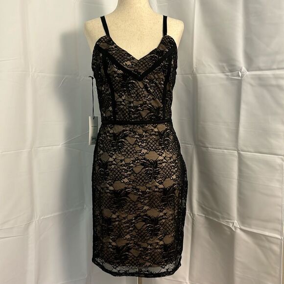 Ali & Jay Desert at Dusk Black Lace Mini Dress Size M - Picture 1 of 10